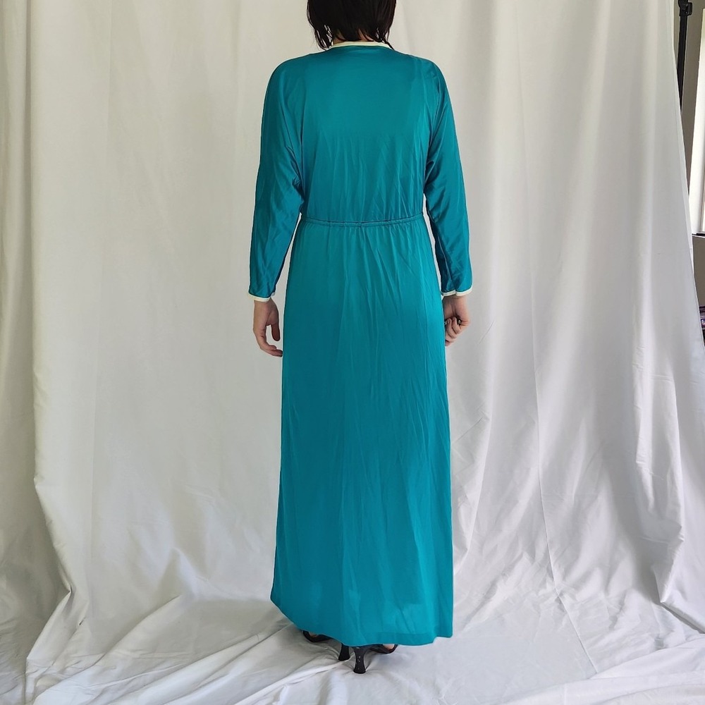70s/80s Teal Nylon Robe - Picture 3 of 4